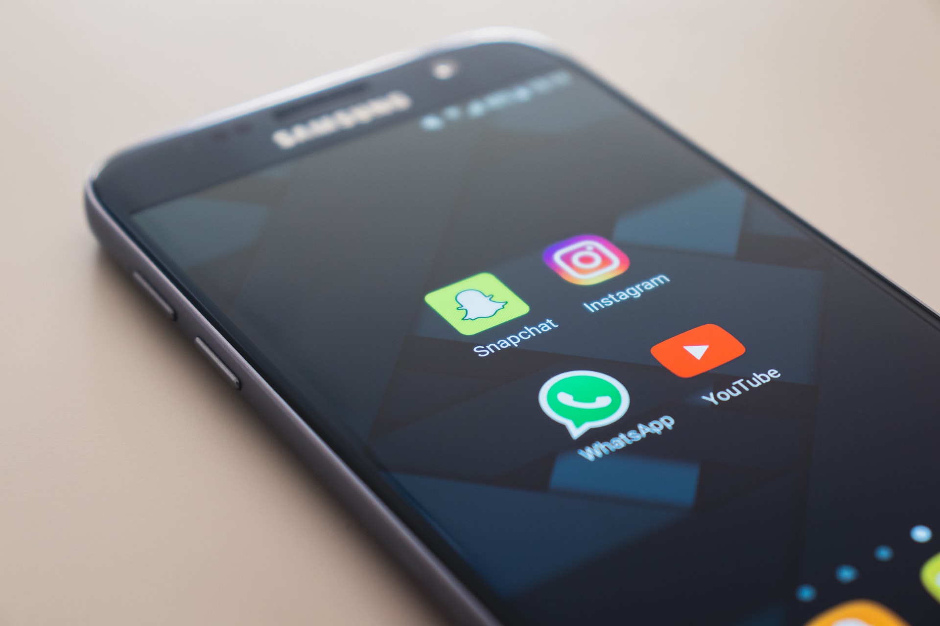 Best Apps to Recover Deleted WhatsApp Messages