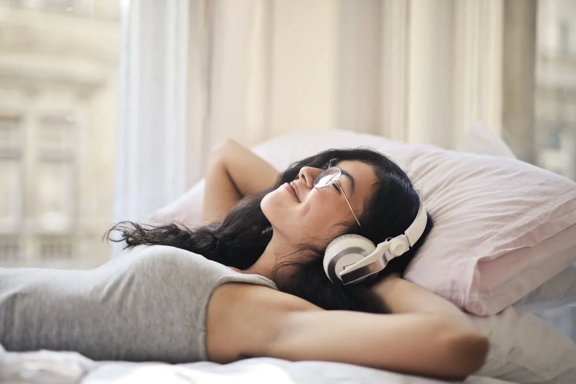 Discover These Apps With Relaxing Songs for Deep Sleep